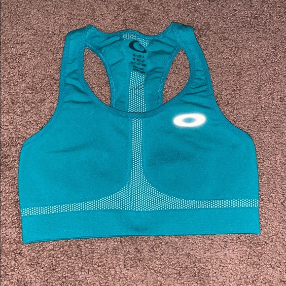 Oakley Other - Oakley yoga sports bra